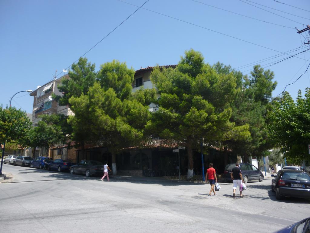 Joy Hotel Sarandë Exterior foto