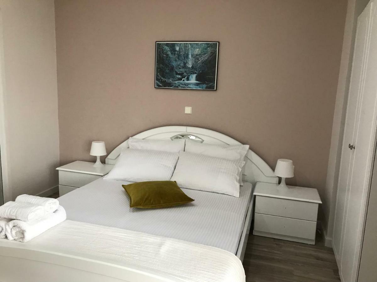 Joy Hotel Sarandë Exterior foto